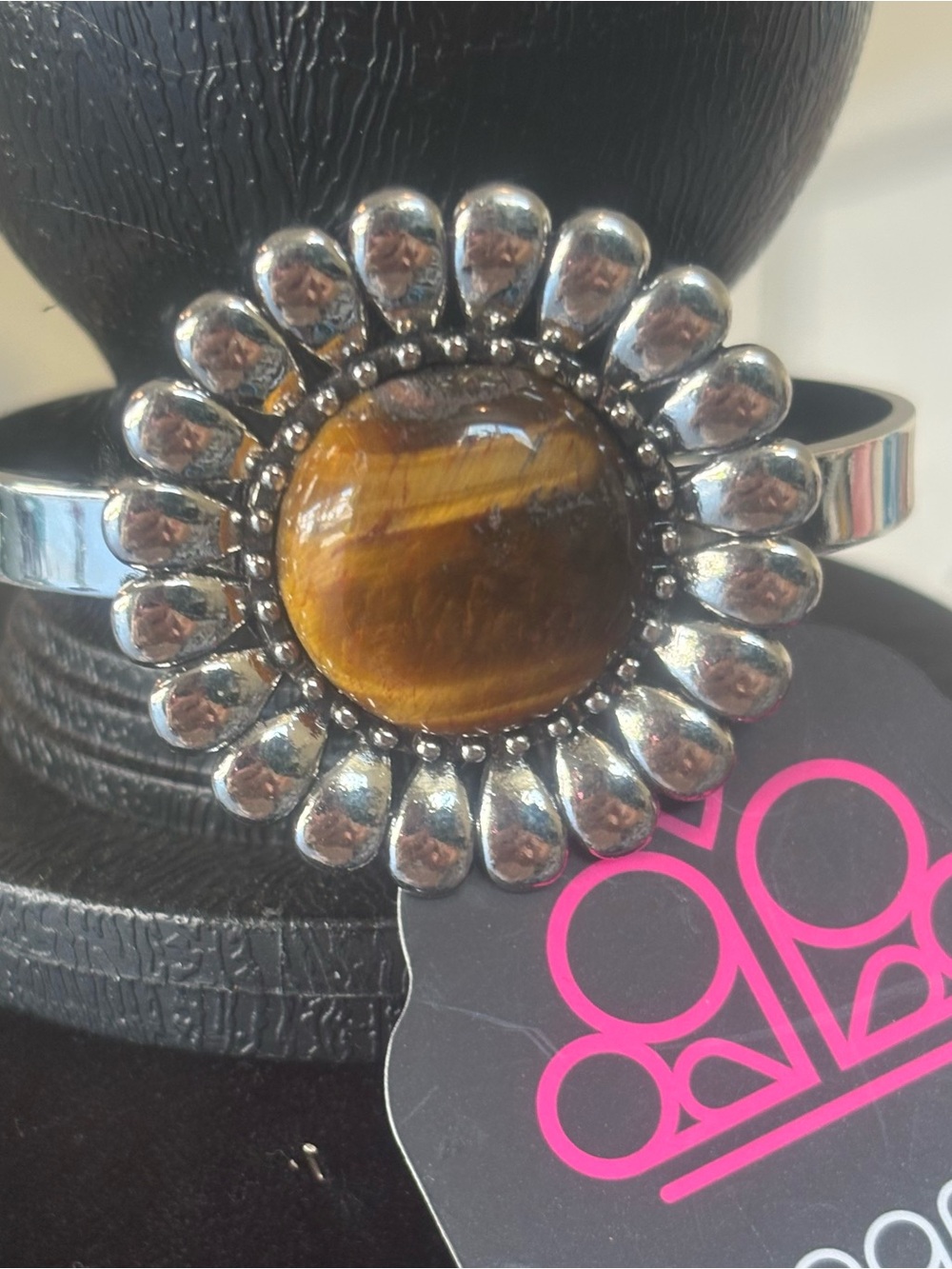 Paparazzi Silver tone Daisy Cuff with Tiger Eye Center - Brown
